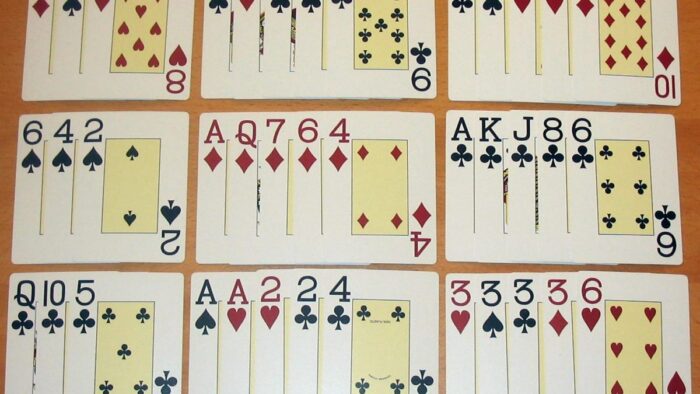 Mậu Binh Là Gì? Tổng Quan Về Trò Chơi